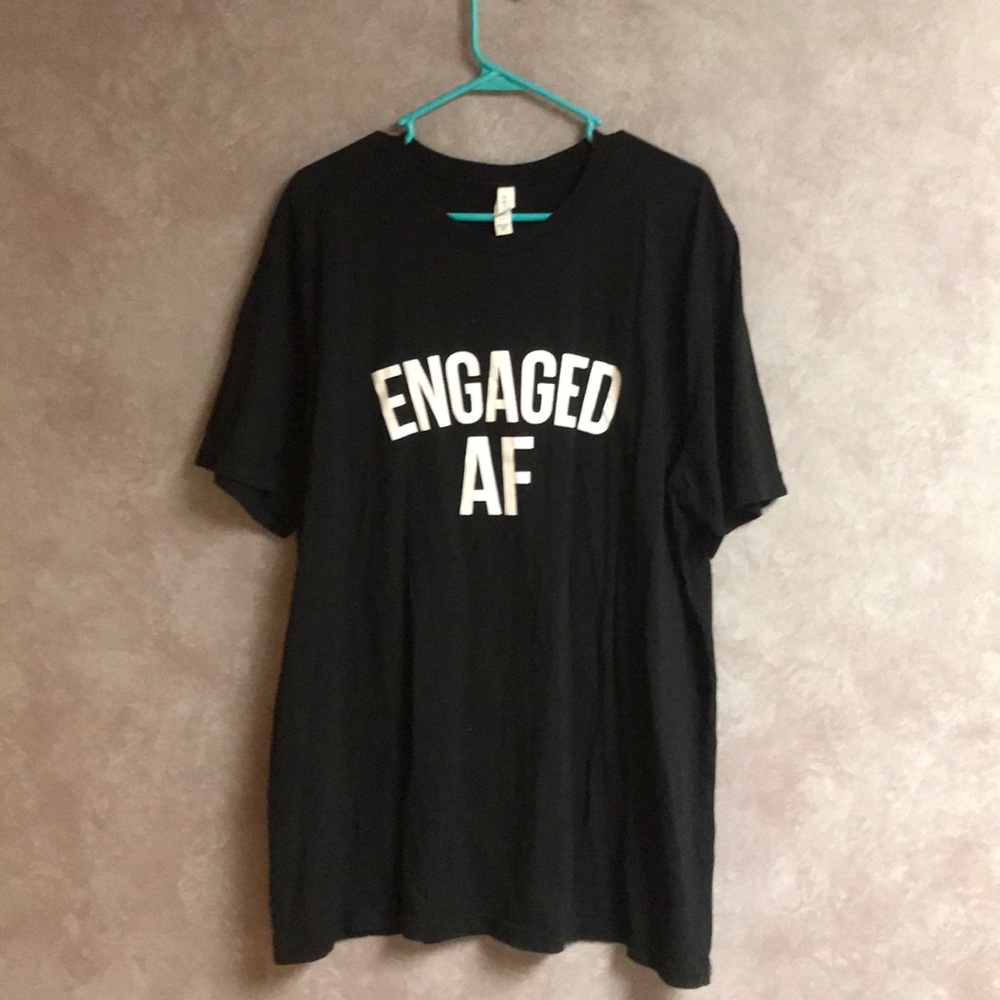 Men’s XXL engaged humor tee